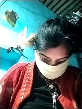 Hot-qwer online show from December 16, 2025, 8:25 pm