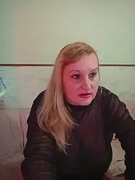 XHelenaX90 online show from February 26, 2026, 7:13 pm