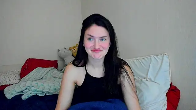 Snapshot of Roxy_Cherry chatting on September 20, 2025, 1:45 pm Roxy Cherry online show from September 20, 2025, 1:45 pm