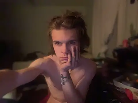 XanderOzzz online show from May 11, 2026, 7:14 am