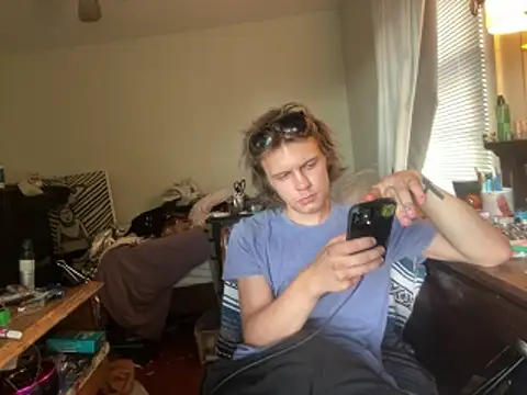 XanderOzzz online show from June 11, 2026, 11:47 pm