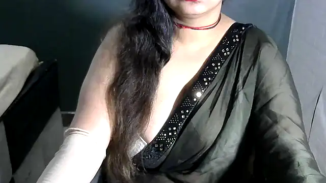Snapshot of sexy_indianboobs chatting on December 15, 2024, 7:31 pm sexy indianboobs online show from December 15, 2024, 7:31 pm