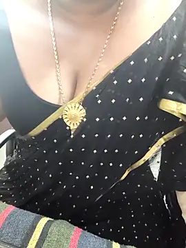 Snapshot of Tamil-rami chatting on October 31, 2025, 6:25 am Tamil-rami online show from October 31, 2025, 6:25 am