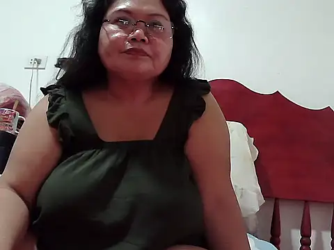 Snapshot of Mari_fvcks chatting on March 17, 2026, 6:39 am Mari fvcks online show from March 17, 2026, 6:39 am