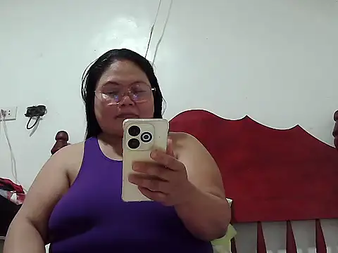 Snapshot of Mari_fvcks chatting on April 6, 2026, 4:46 am Mari fvcks online show from April 6, 2026, 4:46 am