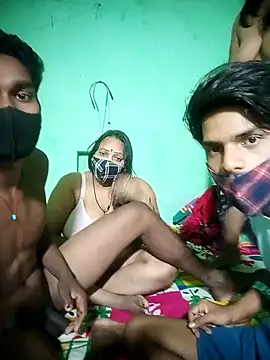 LoveOnStream online show from November 9, 2025, 1:20 pm