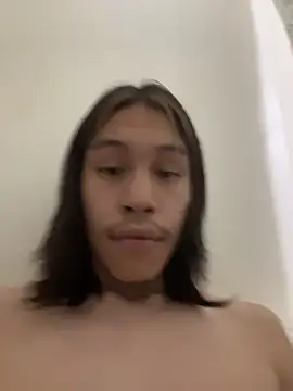 heytherepeoples717 online show from November 30, 2025, 4:38 am