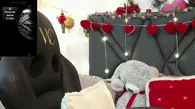 IndraKaur  online show from March 20, 2026, 12:10 pm