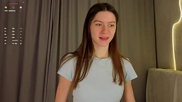 MinaMancilla online show from November 17, 2025, 4:29 am