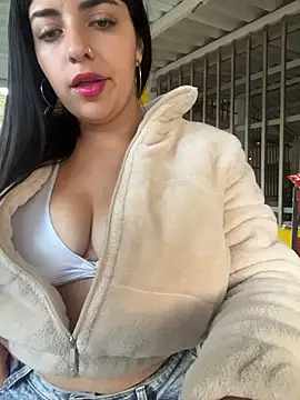 Isaa-Sweet online show from December 1, 2025, 11:04 am