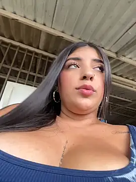 Snapshot of Isaa-Sweet chatting on July 16, 2026, 6:36 pm Isaa-Sweet online show from July 16, 2026, 6:36 pm