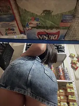 Snapshot of AlanaRouss chatting on September 12, 2025, 11:04 pm AlanaRouss online show from September 12, 2025, 11:04 pm