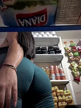 Snapshot of AlanaRouss chatting on October 16, 2025, 6:53 pm AlanaRouss online show from October 16, 2025, 6:53 pm