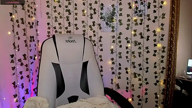 AnyaTaylor  online show from February 6, 2026, 2:27 am