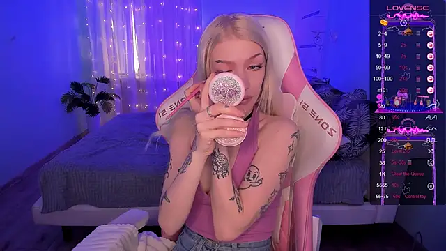 AnyaTaylor  online show from April 4, 2026, 2:10 am