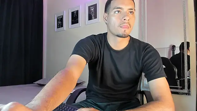 TeamPorn 19 online show from January 5, 2026, 8:23 pm