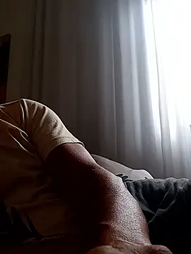 Binhocrs online show from September 30, 2025, 5:07 pm