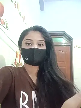 Hot-Soniya733 online show from October 27, 2025, 4:33 pm