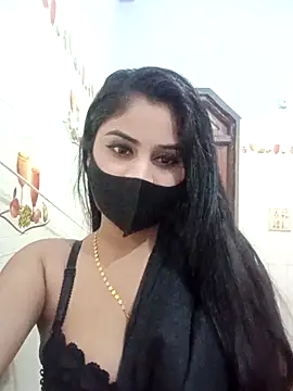 Hot-Soniya733 online show from November 24, 2025, 4:40 pm