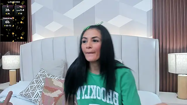 Mommy Naughty online show from March 17, 2026, 11:24 am