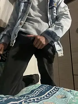 Snapshot of leinad_or97 chatting on February 7, 2026, 3:21 am leinad or97 online show from February 7, 2026, 3:21 am