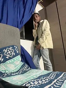 Snapshot of leinad_or97 chatting on February 14, 2026, 2:30 am leinad or97 online show from February 14, 2026, 2:30 am