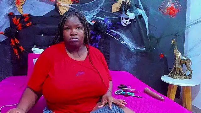 Maiam  Rossi online show from November 18, 2025, 11:47 am