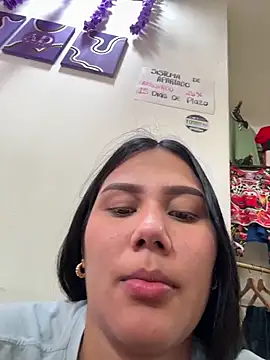 burbuja02 online show from April 12, 2026, 2:22 pm