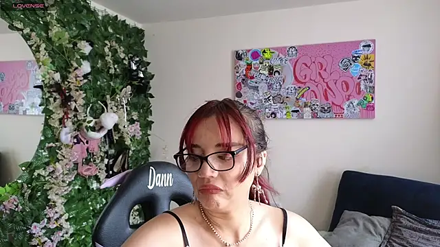Snapshot of MiaVelvetDoll chatting on May 23, 2026, 2:43 pm MiaVelvetDoll online show from May 23, 2026, 2:43 pm