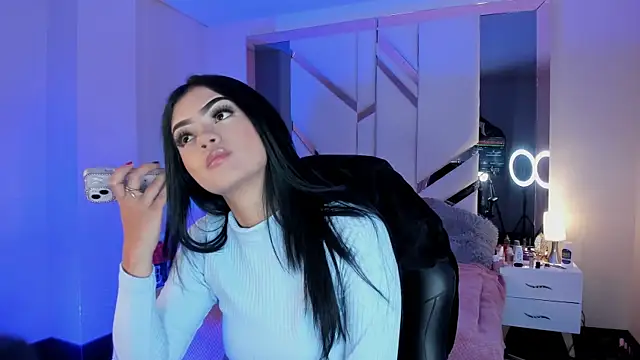 EmmaStonns online show from January 8, 2026, 11:34 am