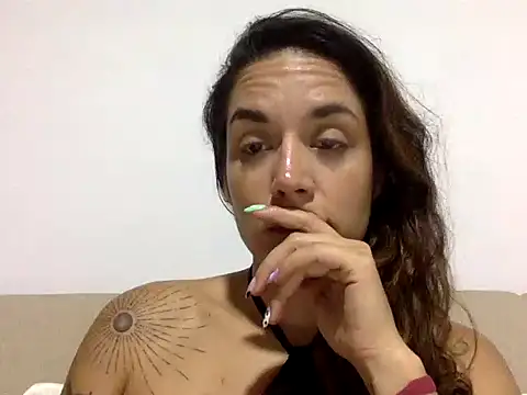 Sophia House  online show from April 1, 2026, 11:13 pm