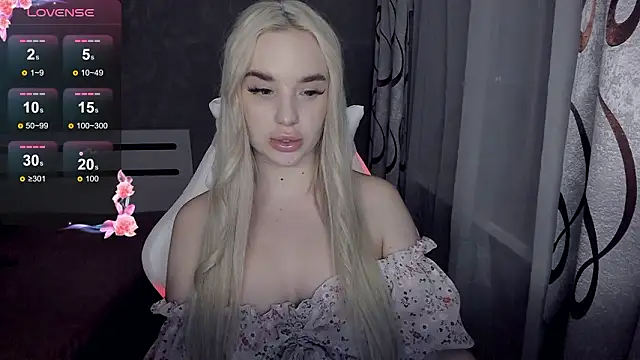 KiraKrox online show from February 18, 2026, 8:49 pm