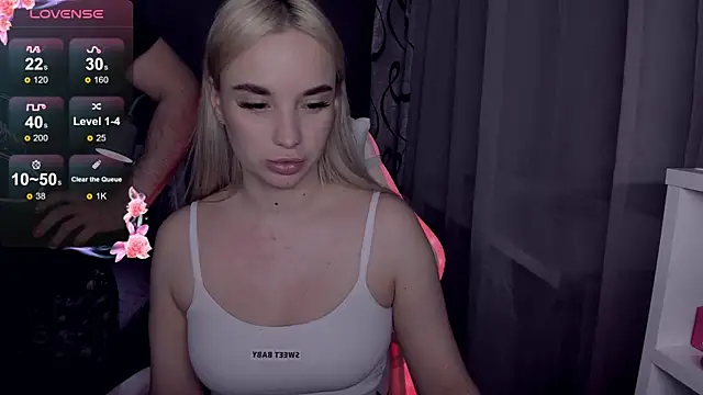 KiraKrox online show from February 25, 2026, 8:07 pm