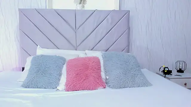 Victoria Guzman online show from February 9, 2026, 4:22 pm