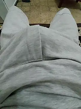 RaoufDz17cm online show from October 23, 2025, 8:18 pm