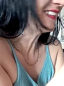 Snapshot of Ternura_Prohibida chatting on November 13, 2025, 5:23 pm Ternura Prohibida online show from November 13, 2025, 5:23 pm