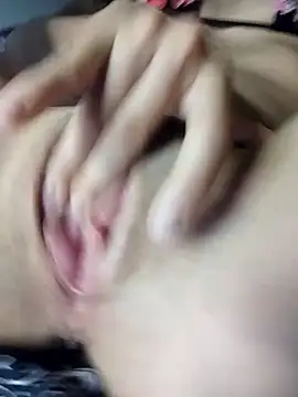 lucerocutte online show from October 31, 2025, 7:09 am