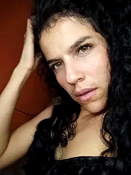 lucerocutte online show from April 11, 2026, 3:00 am