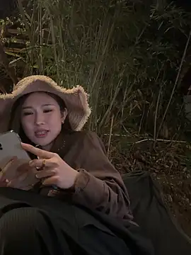 Manson13333 online show from April 5, 2026, 12:57 pm