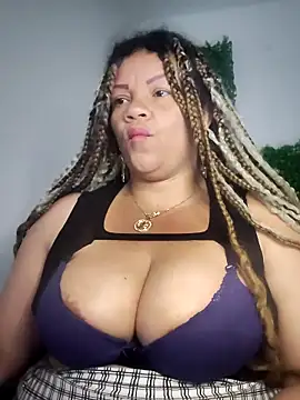 Eva Luxei online show from February 25, 2026, 6:56 am