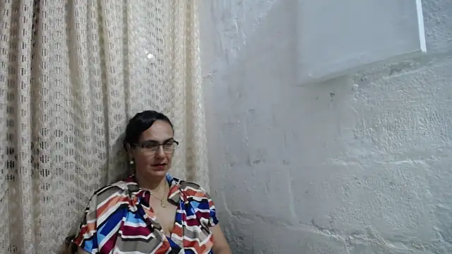 Snapshot of gabbyparker_ chatting on October 8, 2025, 8:12 am gabbyparker online show from October 8, 2025, 8:12 am
