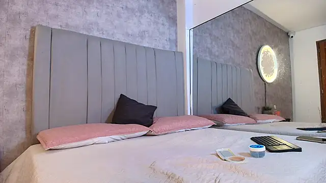 karla-ruiz online show from April 7, 2026, 7:47 pm