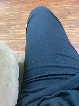 Snapshot of Binuthomas chatting on October 8, 2025, 10:29 pm Binuthomas online show from October 8, 2025, 10:29 pm