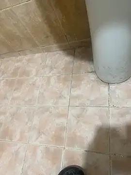 Snapshot of Binuthomas chatting on October 15, 2025, 9:37 pm Binuthomas online show from October 15, 2025, 9:37 pm