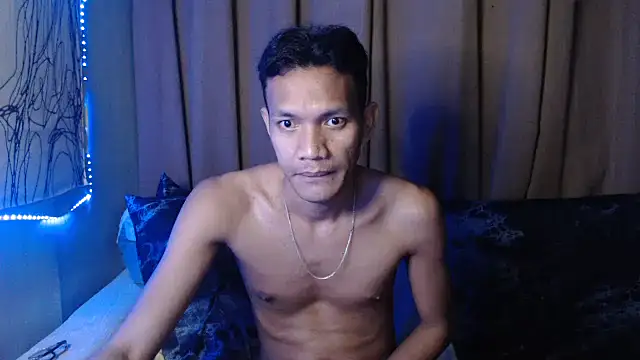 fantasy davidxx online show from October 23, 2025, 3:11 pm