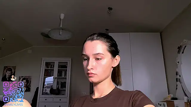 DarlineBrustera online show from October 19, 2025, 2:07 pm