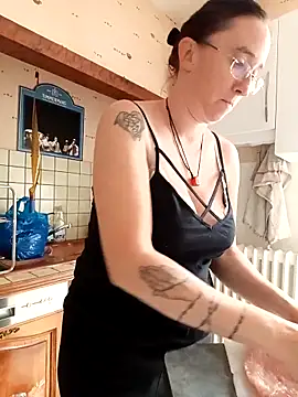 Sophierob1 online show from September 17, 2025, 9:11 am