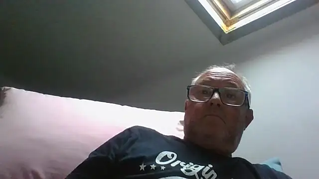 naughtygrandad1 online show from July 6, 2026, 6:43 pm