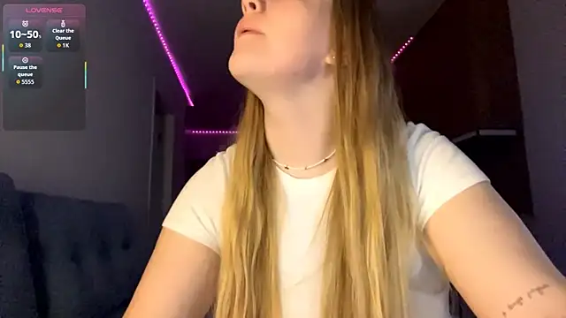 PandaFluff online show from March 31, 2026, 4:51 pm