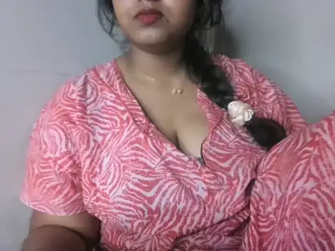 Snapshot of its_me_Rashmi chatting on October 19, 2025, 8:26 am its me Rashmi online show from October 19, 2025, 8:26 am